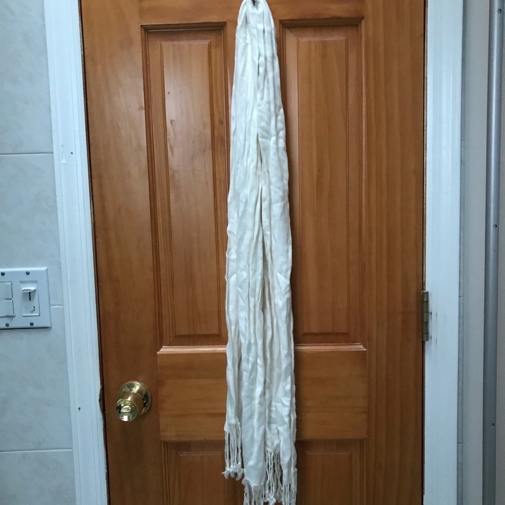 Super Soft White scarf